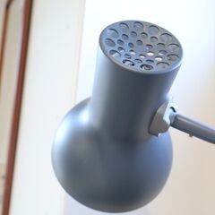 英国のブランドANGLEPOISE(アングルポイズ)のType75 MINI デスクランプ/スレートグレーです。インダストリアルな雰囲気のタスクライトとしてもおススメのオシャレな照明です♪/ACTUSの画像