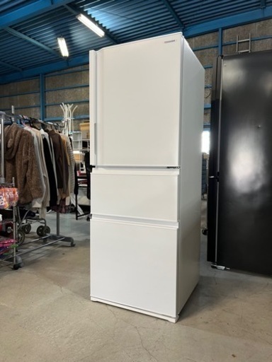 ☆美品!!☆ 激安3ドア!! TOSHIBA 326L 右開き ノンフロン冷凍冷蔵庫 GR-U33SC(WU) 2022年