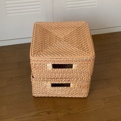 【2個＋蓋付】無印良品　重なるラタン角型バスケット・中の画像