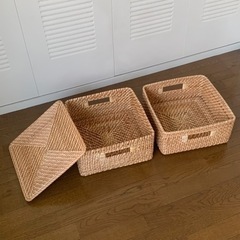 【2個＋蓋付】無印良品　重なるラタン角型バスケット・中の画像