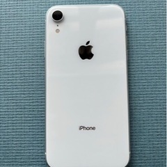 iPhone XR 128GB ホワイト　　　スマホの画像