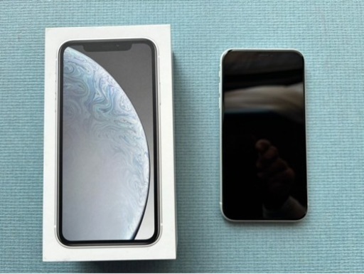 iPhone XR 128GB ホワイト　　　スマホ