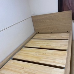 セミダブルベッド