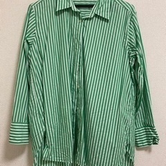 未使用ユニクロストライプシャツ２枚セット　服/ファッション シャツ メンズの画像