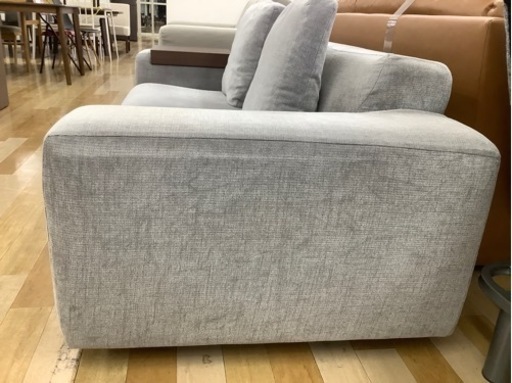 【トレファクラパーク岸和田】NOYES の二人掛けソファが入荷致しました。