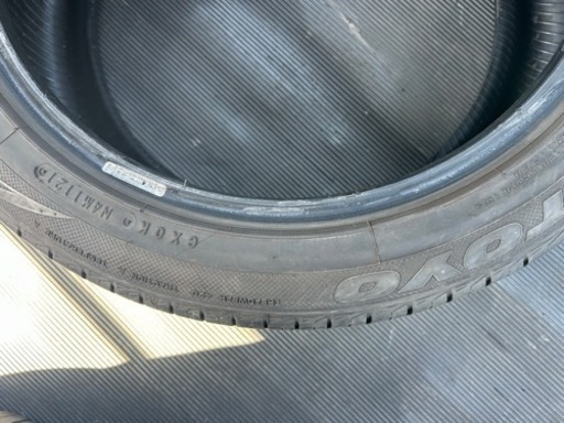 (製造2021年バリ山1)215/45R17 夏タイヤ4本　１７インチ　プリウス
