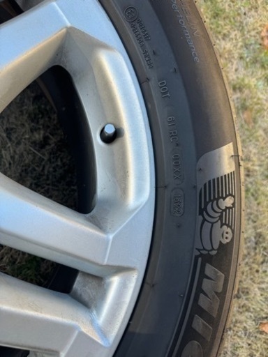 車のパーツ タイヤ、ホイール