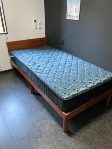 シングルベッド　マットレス付き