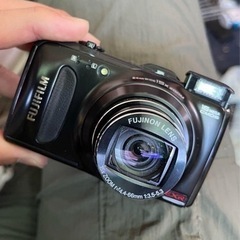 FINEPIX F550EXR