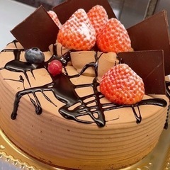 【花とケーキの販売スタッフ】働きながら花の制作技術を学べます💐の画像