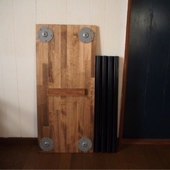 引き取り手決まりました！デスク/テーブル譲ります！90×40 組立工具不要 アイアンの画像