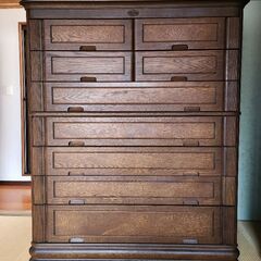 府中家具の高級タンス