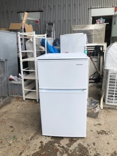 【‼️✨美品✨‼️】冷蔵庫　２ドア　アイリスオーヤマ　90L　２０２1年製　IRSD-98-W