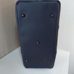 髭の本革トートバッグの画像