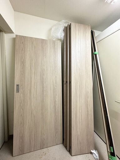 ドア　折りたたみクローゼットドア　セット
