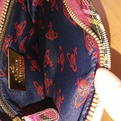 土曜日限定1500円！ヴィヴィアンウエストウッドの画像
