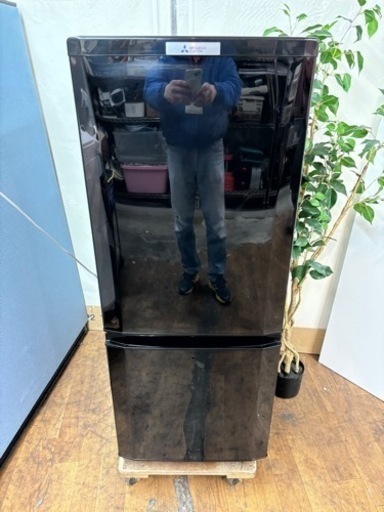 I757 ? 人気のブラック！ MITSUBISHI  冷蔵庫 (146L) ⭐ 動作確認済 ⭐ クリーニング済