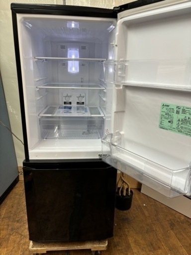 I757 ? 人気のブラック！ MITSUBISHI  冷蔵庫 (146L) ⭐ 動作確認済 ⭐ クリーニング済