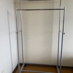 パイプハンガー 衣類ハンガーラック ２段式 キャスター付 頑丈 ...