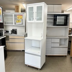 【超美品‼️】ニトリ 60cm幅レンジボード(クリスナ60) 食器棚 キッチン収納家具 鏡面仕上げホワイト♪の画像