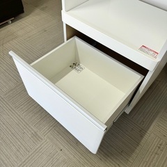 【超美品‼️】ニトリ 60cm幅レンジボード(クリスナ60) 食器棚 キッチン収納家具 鏡面仕上げホワイト♪の画像