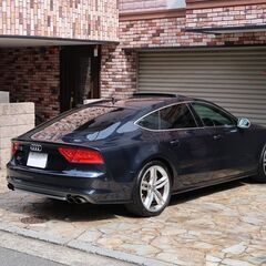 検査6年8月S7 4.0クワトロ 420PS/ルナシルバーレザー/カーボンアトラスパネル/HDDナビ/地デジ/バックカメラ/BOSEサウンド/全席シートヒーターの画像