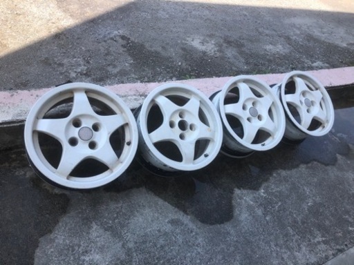 車のパーツ タイヤ、ホイール