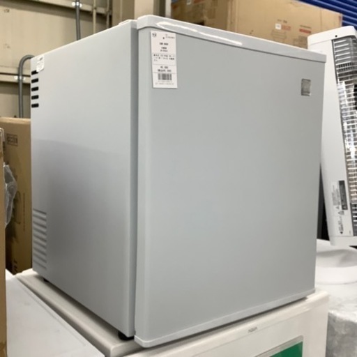 SUN RUCK 冷蔵庫　SRーR4802 色冷式　2021年製　48Ｌ　クリーニング済　ペルチェ式　冷蔵庫さん