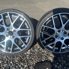 車のパーツ タイヤ、ホイールの画像