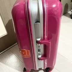 無料　機内持ち込み可能なスーツケースの画像