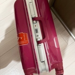 無料　機内持ち込み可能なスーツケースの画像