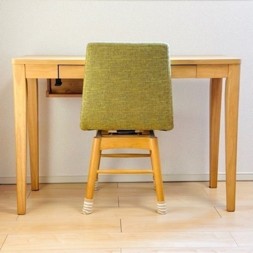 ベルメゾン パソコンデスクとイスのセット