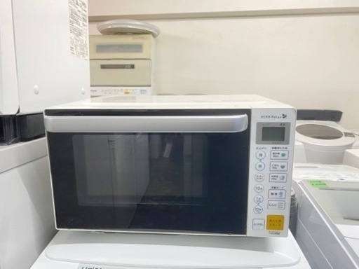 北九州市内配送可能　保証付き　２０１９年　HerbRelax YMW-S18B1 ヤマダ電機オリジナル フラットテーブル電子レンジ(18L)
