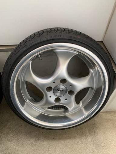 車のパーツ タイヤ、ホイール