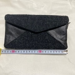 ハリスツイードのショルダーバッグの画像