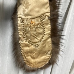 シルバーフォックスのファーショールの画像