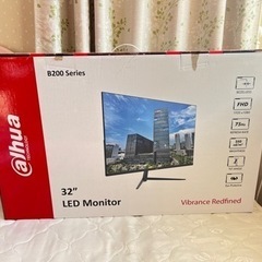 美品　パソコン モニター 32インチ　大型