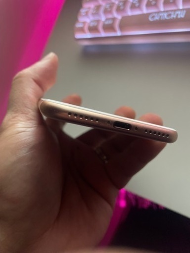 iphone 8 64gb  SIMフリー
