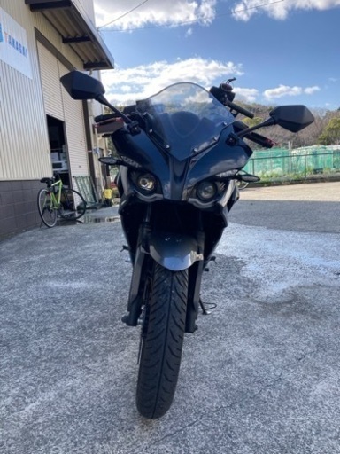 バジャジパルサーRS200初心者、女性ライダー向けKWASAKI