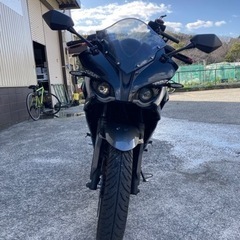 バジャジパルサーRS200初心者、女性ライダー向けKWASAKI