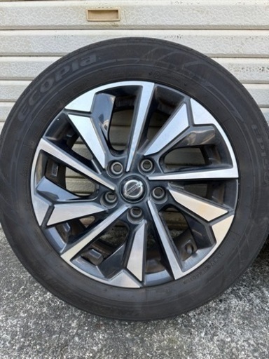 日産セレナc27後期純正ホイール