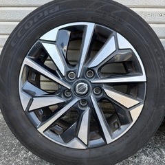 日産セレナc27後期純正ホイールの画像