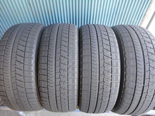 ブリヂストン　BLIZZAK VRX　215/45R18　4本　7〜8分溝2本と6〜7分溝2本