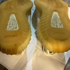 アディダス イージーブースト350 V2 クリーム トリプルホワイトの画像