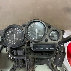 ☆YAMAHA☆TZR250☆フロントカウルとその他☆中古☆現状☆の画像