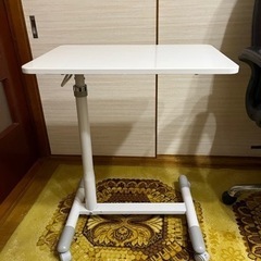 サイドテーブル