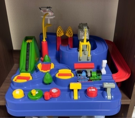 トーマス