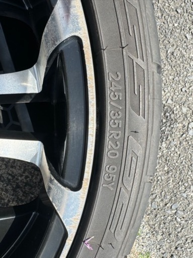 車のパーツ タイヤ、ホイール