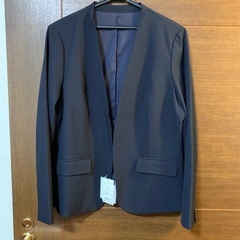 レディーススーツ