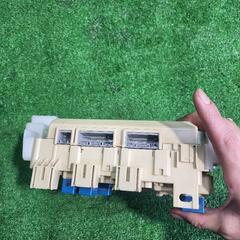 室内ヒューズボックスの画像